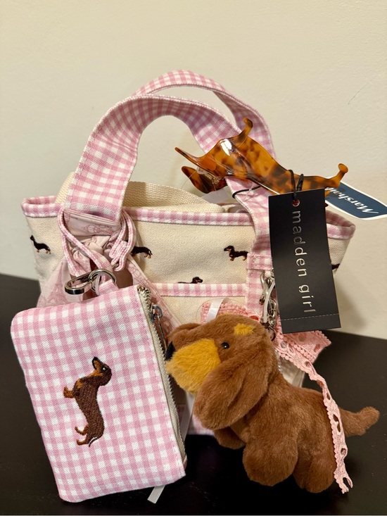 Madden Girl Handbags - *Rare* Madden Girl Pink Gingham and Dachshund Canvas Tote Bag